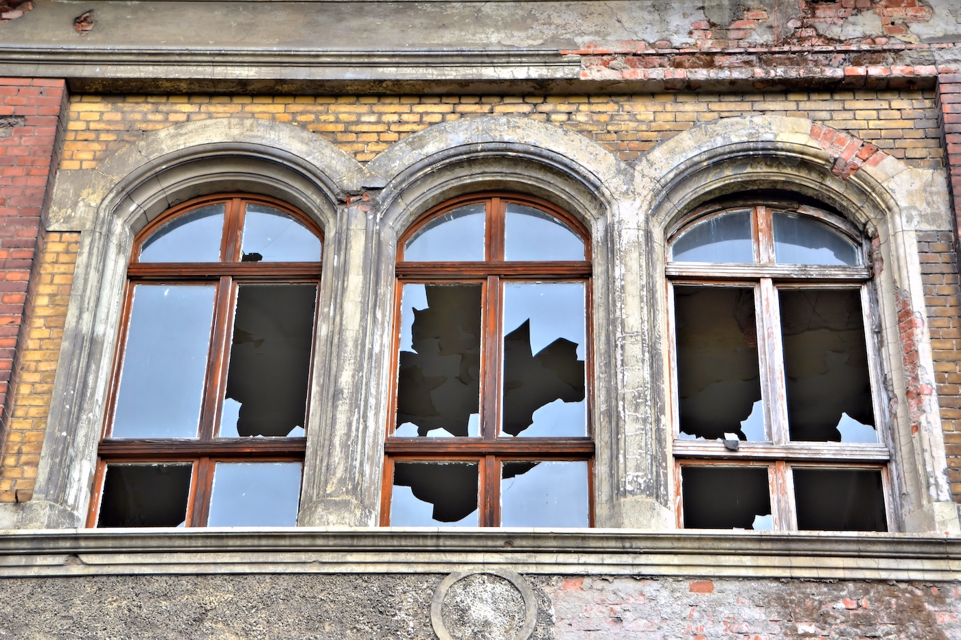 How To Prevent Legacy Code From Emerging Code With Arho   Broken Windows In An Abandoned House 